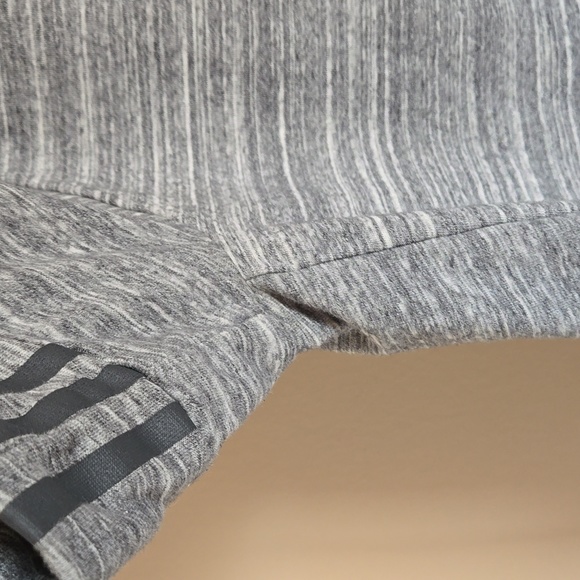 Crop Work Out Top - Picture 3 of 7